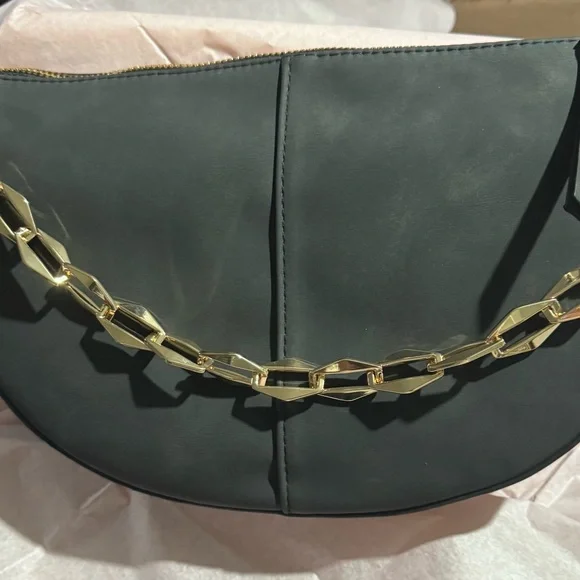 Little Black Shoulder Bag fashion purse with Gold Chain NWT super cute! - Picture 2 of 9
